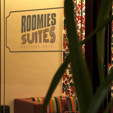 Roomies Suites Batu Ferringhi Eksteriør billede